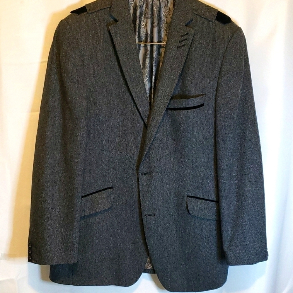 Gerad grey and black suit jacket